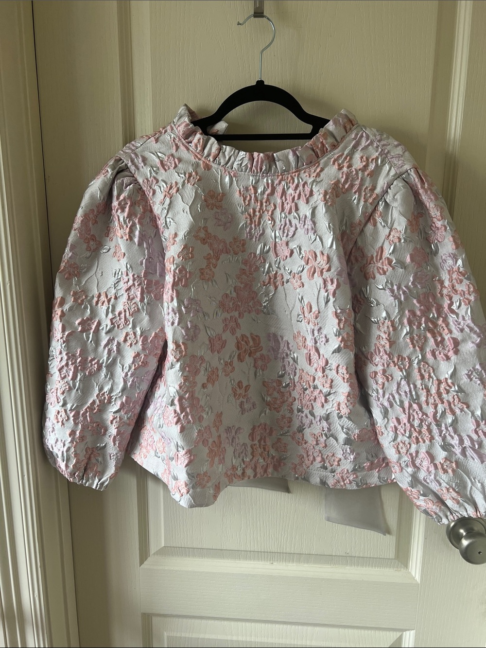 Women's Pink Floral Jacquard Puff-Sleeve Blouse. With back neck adjustable tie